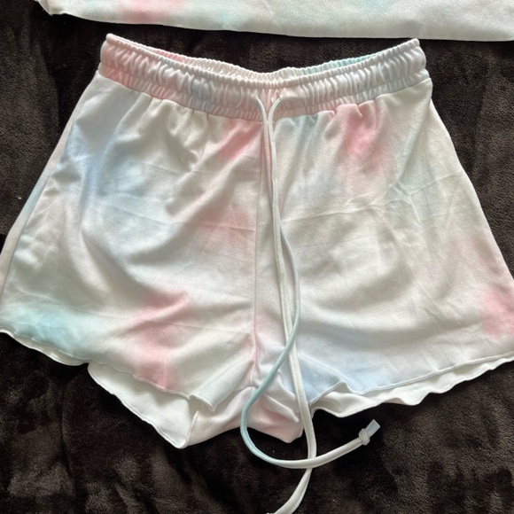 Matching Lounge Set - Picture 3 of 3